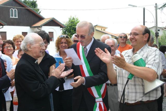 Saluto a padre Brivio