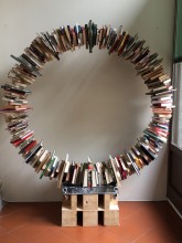In Villa Facchi un'opera d'arte che ribadisce l'importanza della lettura